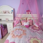 Romantyczny różowy słodki cukierkowy pokój dla dziewczynki buduar sypialnia łóżko z baldachimem